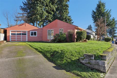 Photo of 1311 E 32nd Ave, Vancouver, WA 98661 (MLS # 2464106)