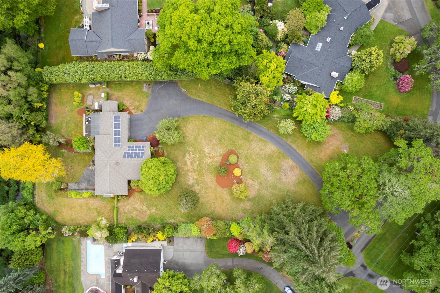 11411 Clovercrest Drive SW