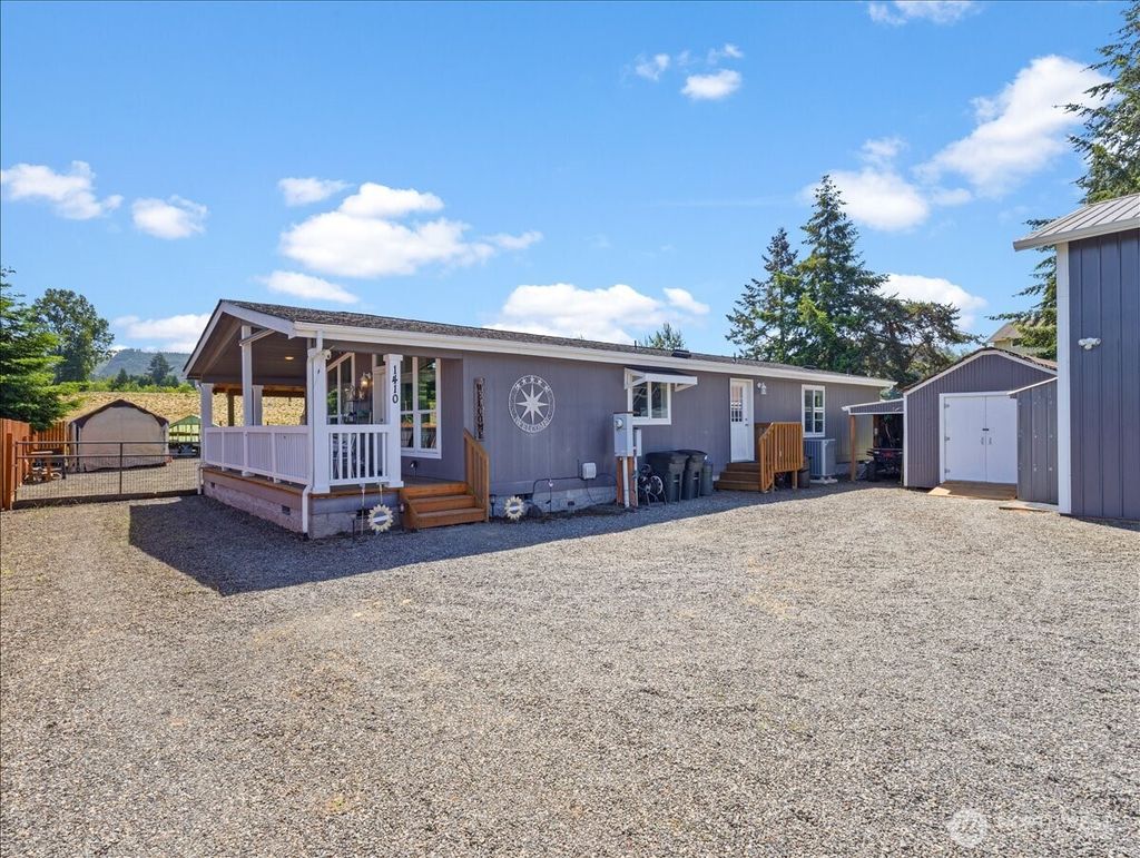 Photo of 1410 Westside Highway, Kelso, WA 98626 (MLS # 2532036)
