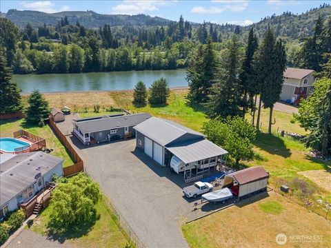 Photo of 1410 Westside Highway, Kelso, WA 98626 (MLS # 2532036)