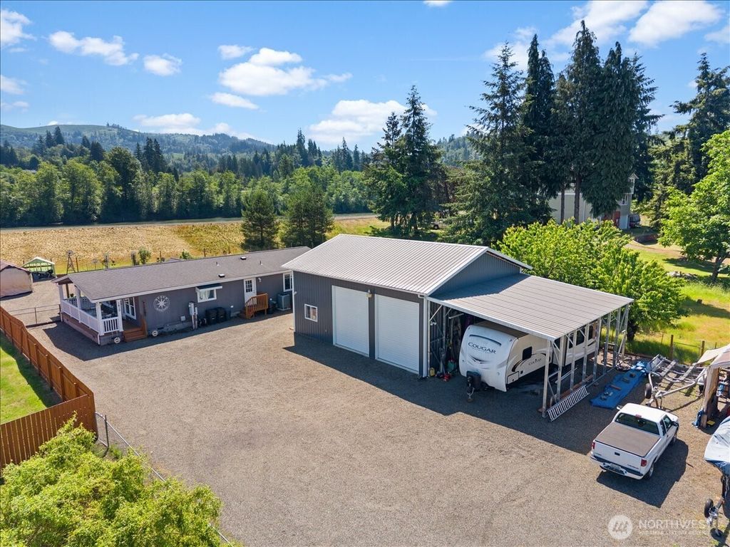 Photo of 1410 Westside Highway, Kelso, WA 98626 (MLS # 2532036)