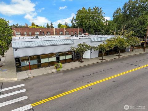 221 W Gowe St Kent WA 98032