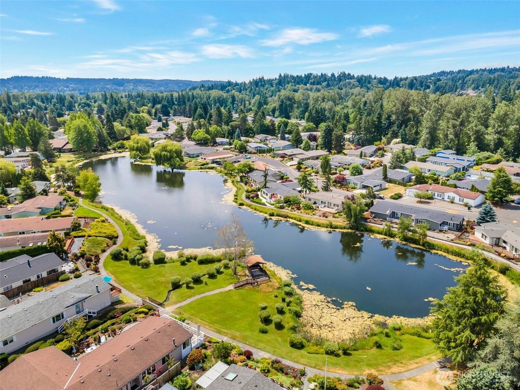 Photo of 714 WANDERING CREEK Drive, Bothell, WA 98021 (MLS # 2397311)