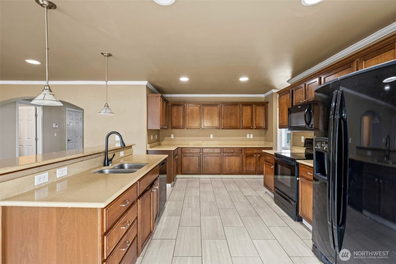 4737 Mount Baker Loop