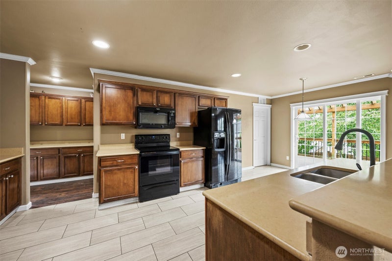 4737 Mount Baker Loop