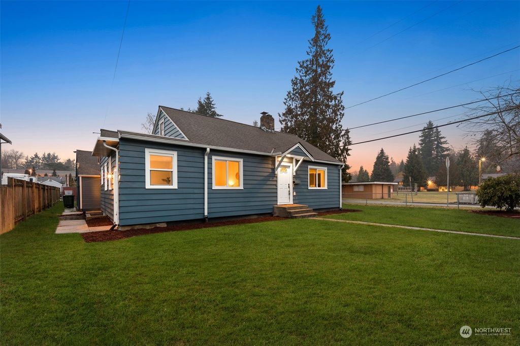 Photo of 4602 College Avenue, Everett, WA 98203 (MLS # 2030568)