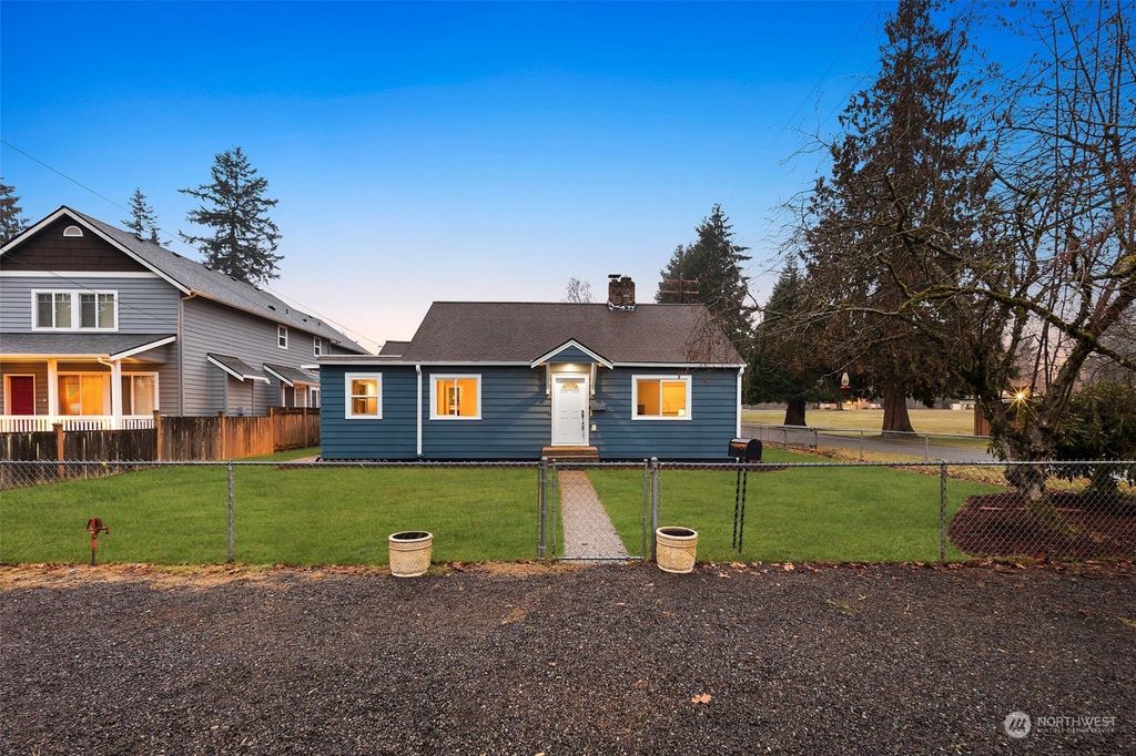 Photo of 4602 College Avenue, Everett, WA 98203 (MLS # 2030568)