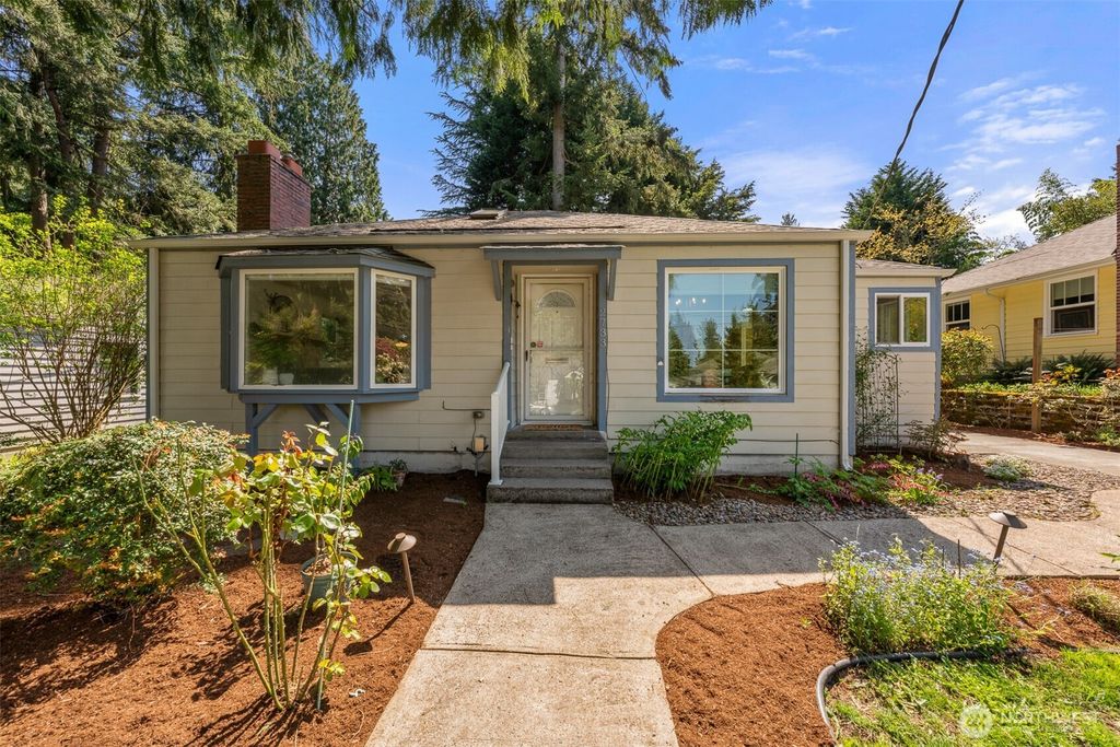 Photo of 2733 NE 89th Street, Seattle, WA 98115 (MLS # 2355344)