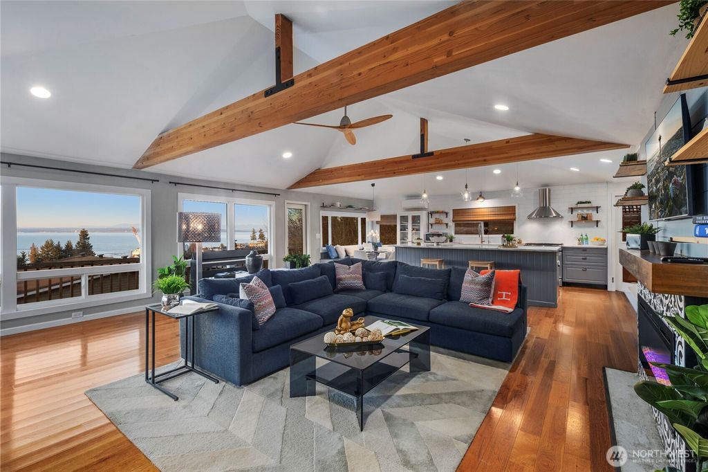 Photo of 612 Park Avenue, Mukilteo, WA 98275 (MLS # 2471643)