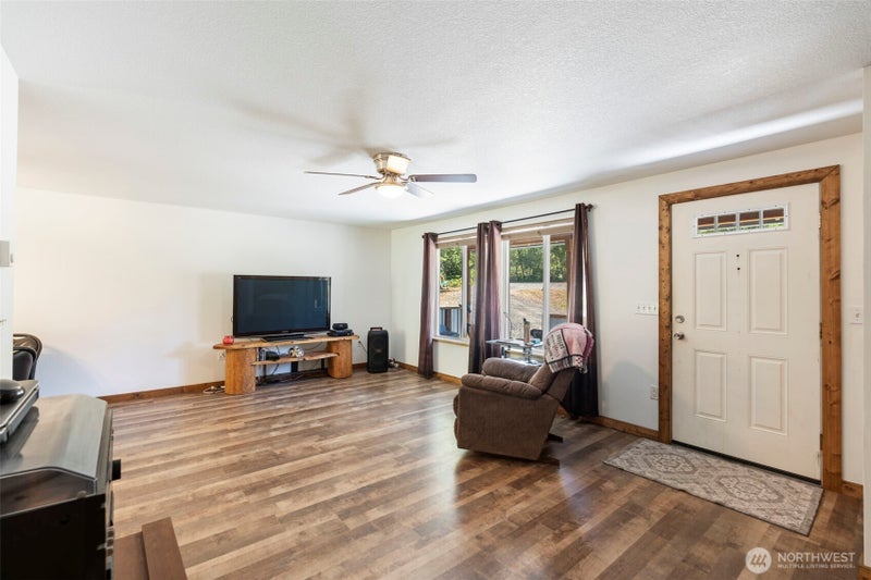 112 Jordan Way