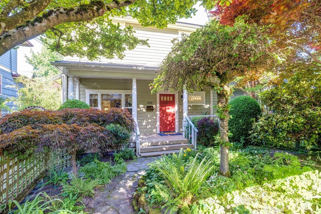 Photo of 1109 30th Avenue, Seattle, WA 98122 (MLS # 2371590)