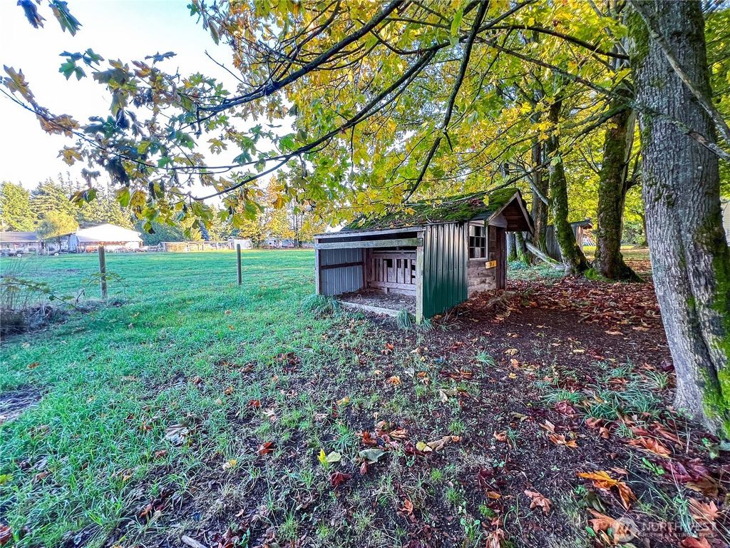 Photo of 440 E Wiser Lake Rd, Rd, Lynden, WA 98264 (MLS # 2447921)