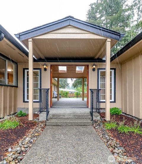 Photo of 8223 Sherwood Forest Street SW, Lakewood, WA 98498 (MLS # 2524860)