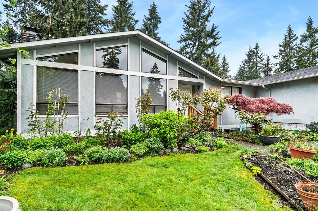 Photo of 6353 121st Avenue SE, Bellevue, WA 98006 (MLS # 2513259)