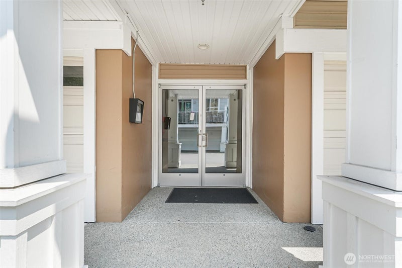 2970 SW Raymond Street 102