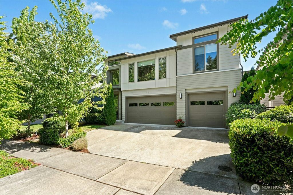 Photo of 5111 NE 12th Street, Renton, WA 98059 (MLS # 2385273)