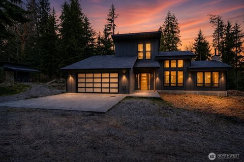 Photo of 14886 Wilkeson Spiketon Road E, Wilkeson, WA 98396 (MLS # 2512201)