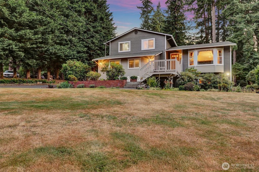 Photo of 18803 156th Ave Ave NE, Woodinville, WA 98072 (MLS # 2406379)