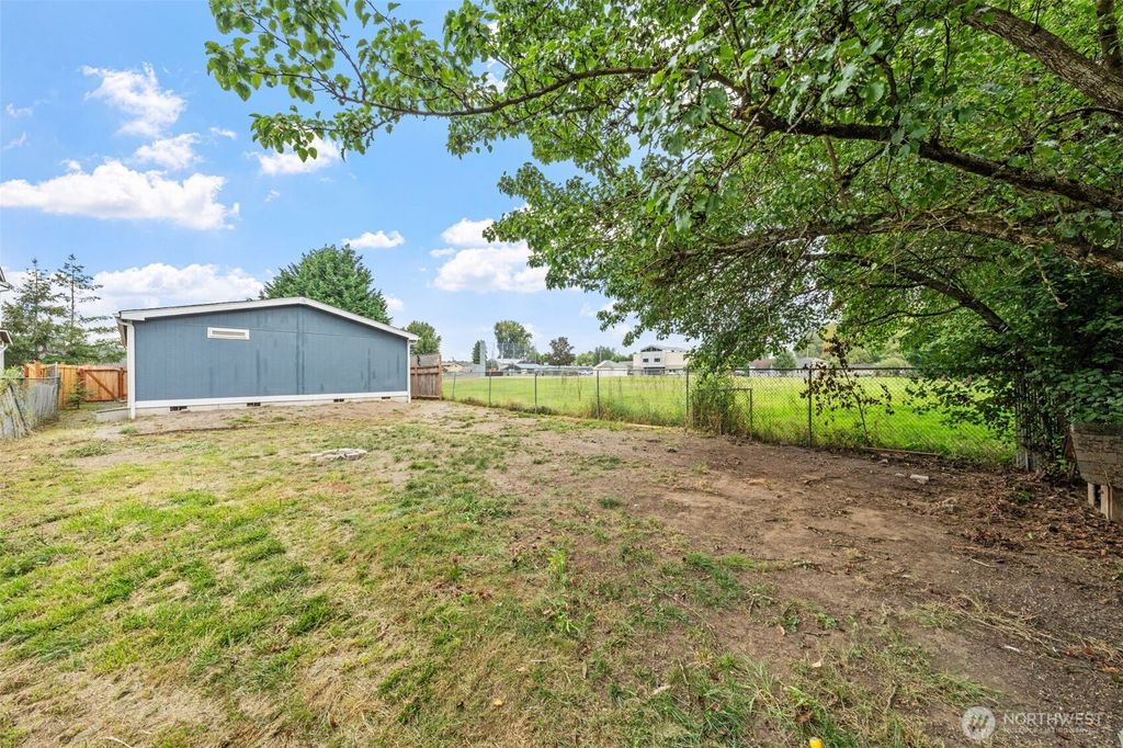 Photo of 412 N 2nd Avenue S, Algona, WA 98001 (MLS # 2428440)