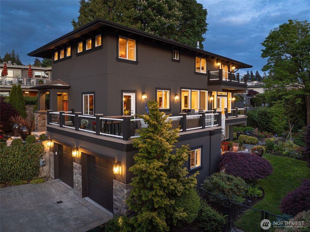 Photo of 816 Walnut Street, Edmonds, WA 98020 (MLS # 2523670)