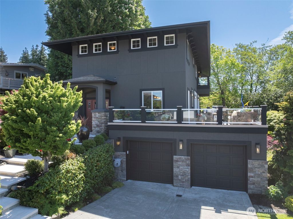 Photo of 816 Walnut Street, Edmonds, WA 98020 (MLS # 2523670)