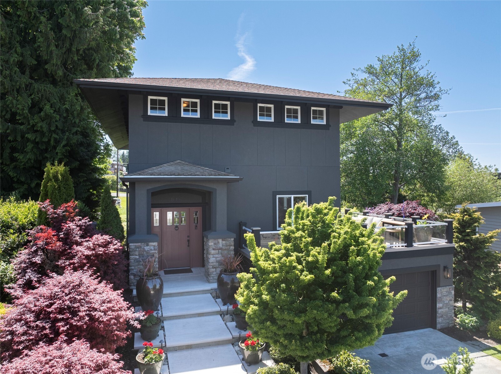 816 Walnut Street