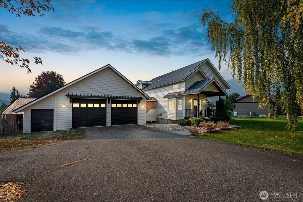 Photo of 12345 Villiage View Dr, Leavenworth, WA 98826 (MLS # 2453078)