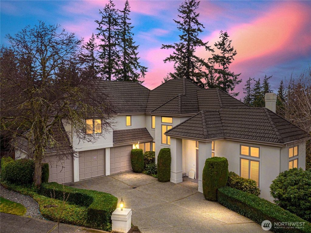 Photo of 5579 168th PL Pl SE, Bellevue, WA 98006 (MLS # 2343103)