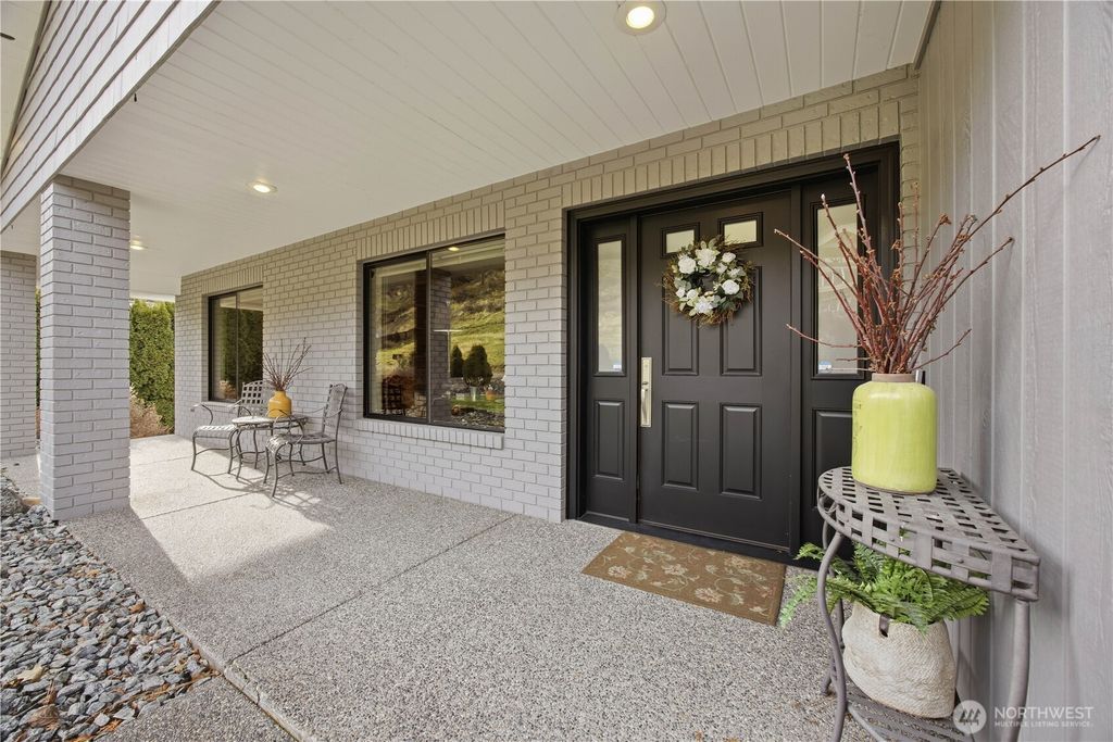 Photo of 2885 Lakeshore Drive, Manson, WA 98831 (MLS # 2468286)