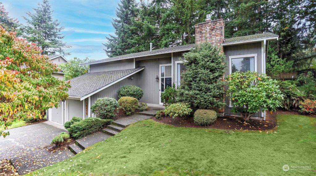 Photo of 16215 SE 172nd Court, Renton, WA 98058 (MLS # 2170478)