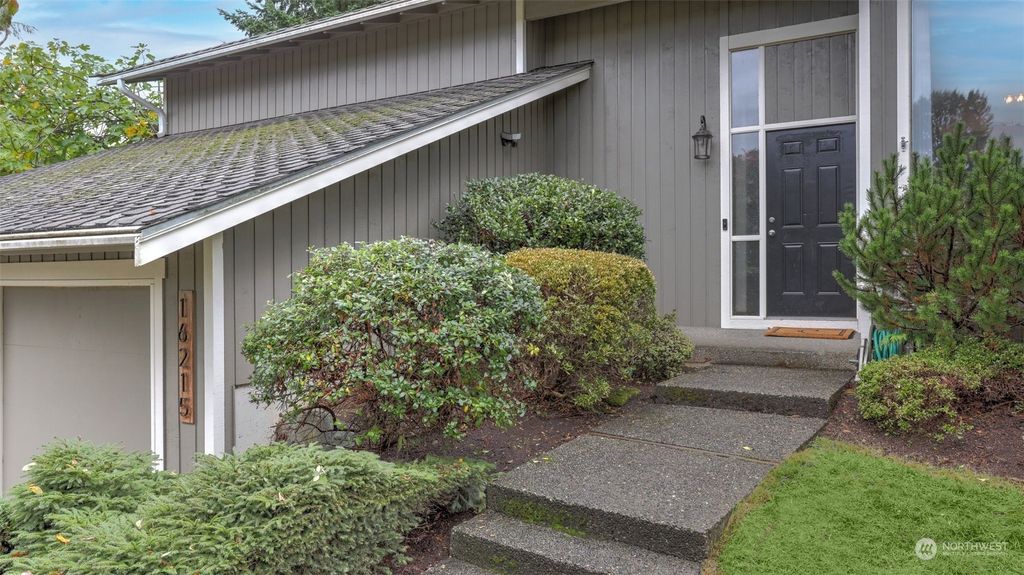 Photo of 16215 SE 172nd Court, Renton, WA 98058 (MLS # 2170478)