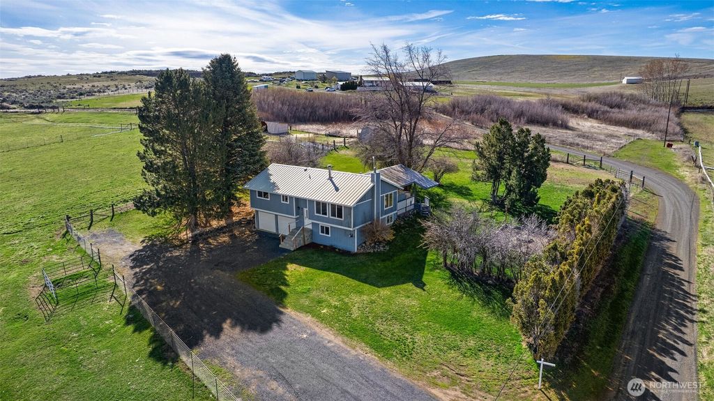Photo of 13432 Vantage Hwy, Ellensburg, WA 98926 (MLS # 2503794)