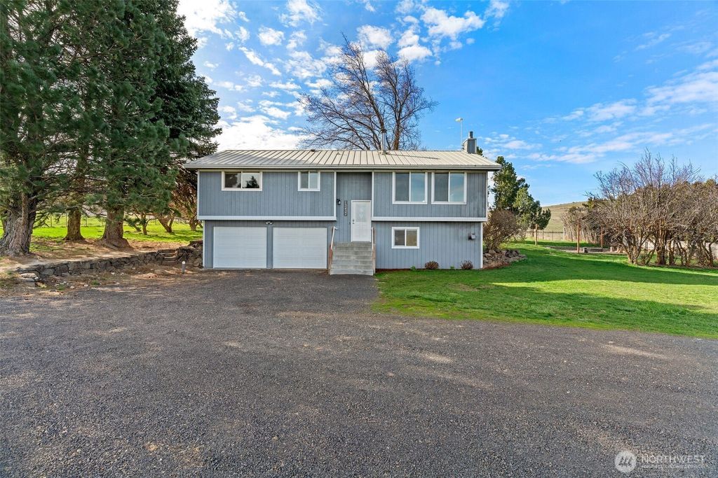 Photo of 13432 Vantage Hwy, Ellensburg, WA 98926 (MLS # 2503794)