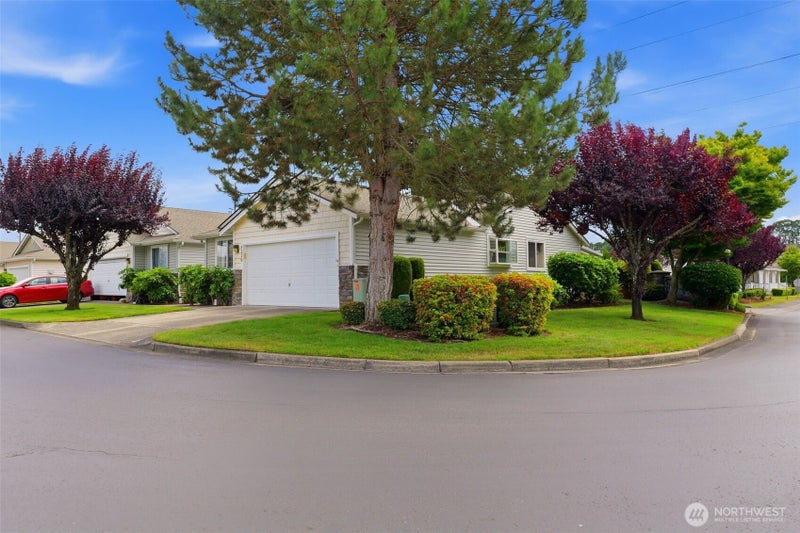 5220 77th Street W 8