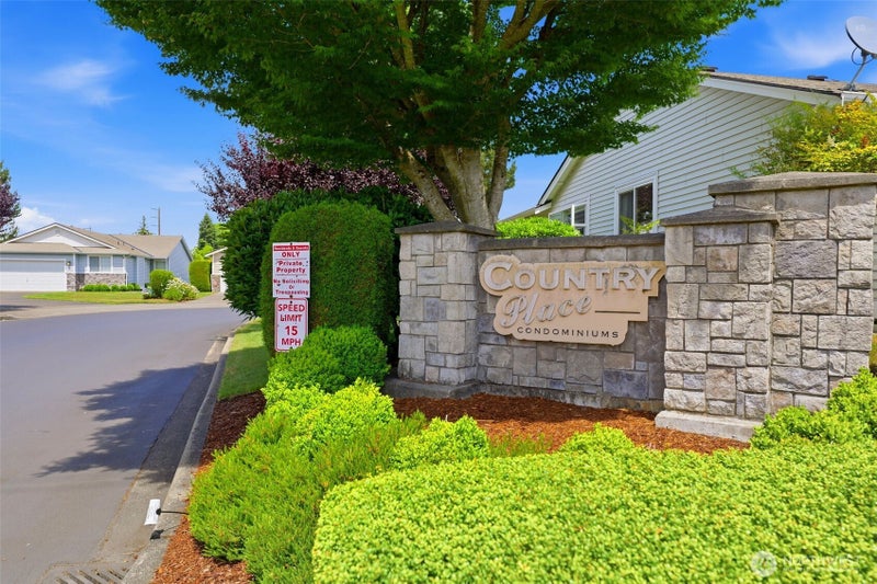 5220 77th Street W 8