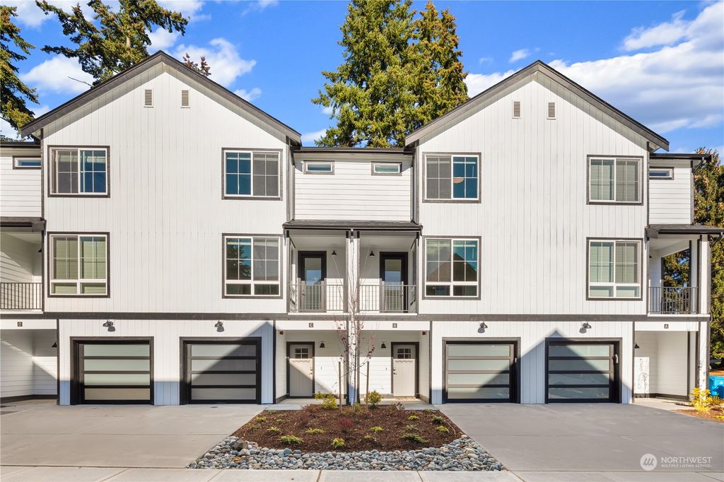 Photo of 18527 1st Avenue NE #C, Shoreline, WA 98155 (MLS # 2015230)