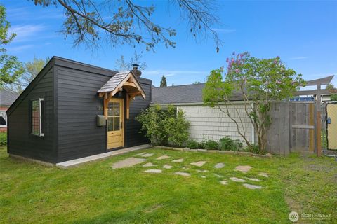 Photo of 1210 Logan Street, Bellingham, WA 98225 (MLS # 2519919)
