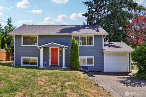 Photo of 22719 1st Place W, Bothell, WA 98021 (MLS # 2554806)