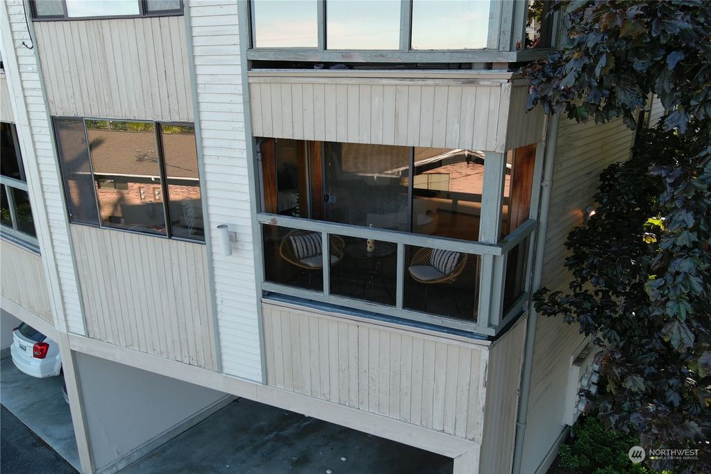 Photo of 740 N 32nd Street #1, Renton, WA 98056 (MLS # 2257335)