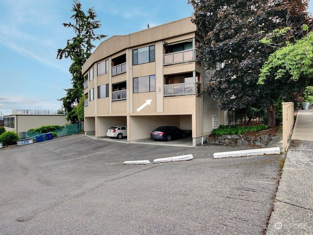 Photo of 740 N 32nd Street #1, Renton, WA 98056 (MLS # 2257335)