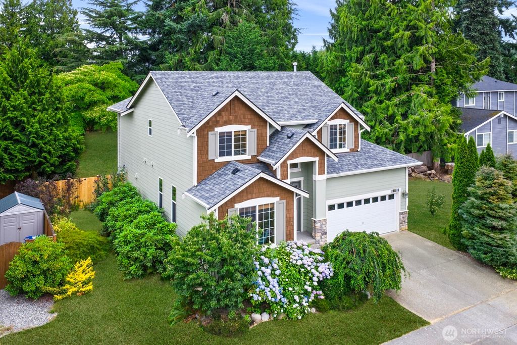 Photo of 20027 10th Avenue W, Lynnwood, WA 98036 (MLS # 2413422)