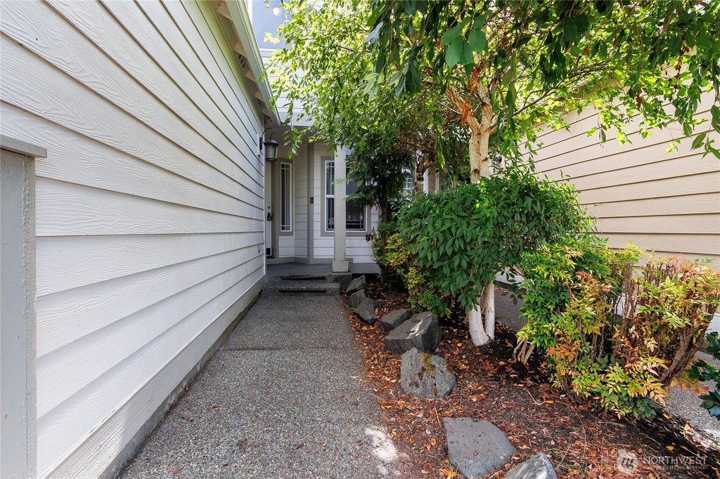 Photo of 6814 131st Street Ct E, Puyallup, WA 98373 (MLS # 2575853)