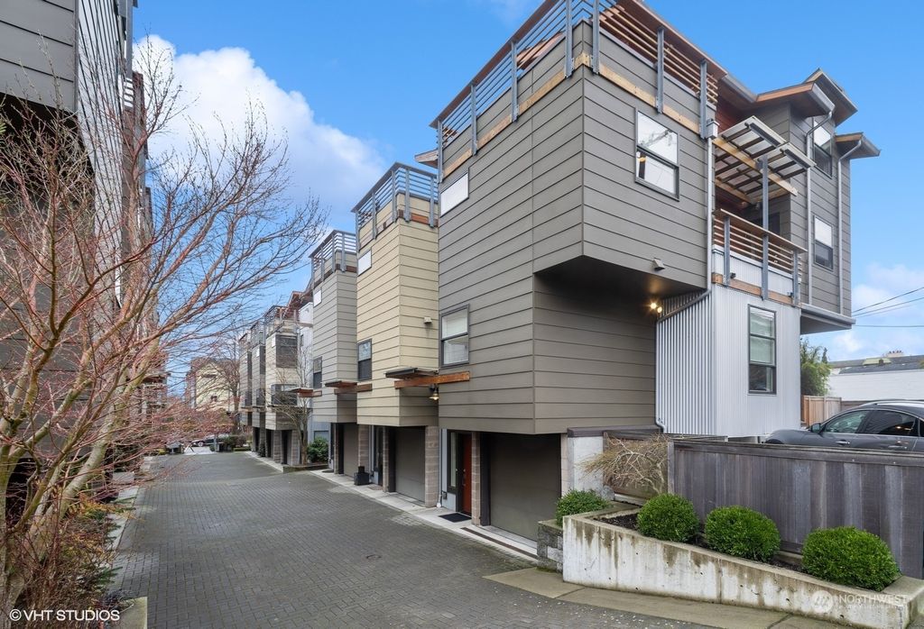 Photo of 5922 California Avenue SW #C, Seattle, WA 98136 (MLS # 2197025)