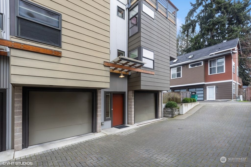 Photo of 5922 California Avenue SW #C, Seattle, WA 98136 (MLS # 2197025)