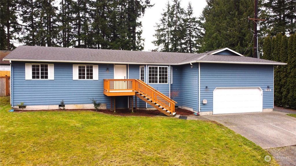 Photo of 7609 89th Avenue SE, Snohomish, WA 98290 (MLS # 2201124)