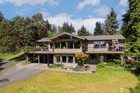 14608 136th Avenue E Puyallup WA 98374