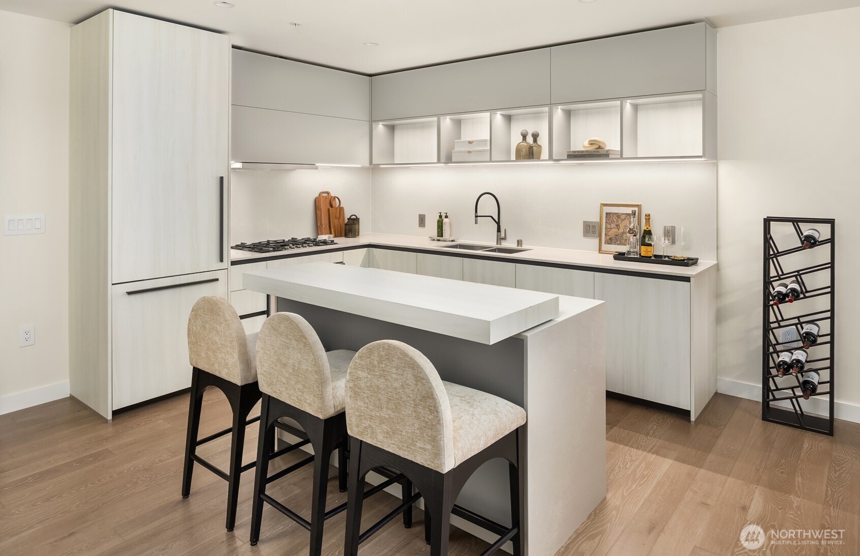 889 Avenue Square NE 1702