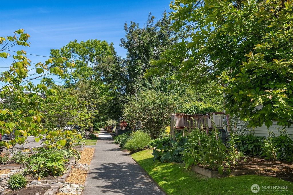 Photo of 5216 9th Avenue NW, Seattle, WA 98107 (MLS # 2528490)