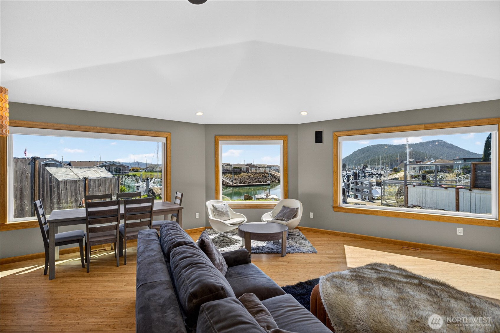 Anacortes, Washington, 98221, United States, 3 Bedrooms Bedrooms, ,3 BathroomsBathrooms,Residential,Active,2037569