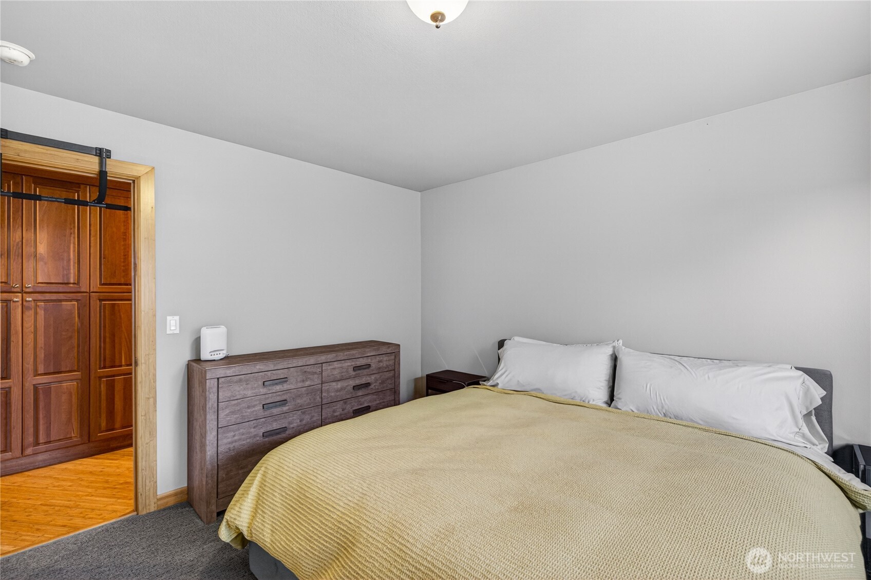 Anacortes, Washington, 98221, United States, 3 Bedrooms Bedrooms, ,3 BathroomsBathrooms,Residential,Active,2037569